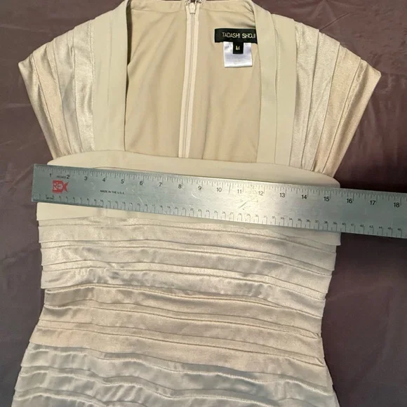 Tadashi Shoji Cap Sleeve Gold/Cream Shutter Pleat Ombre Midi Dress Medium $295 - Picture 12 of 12